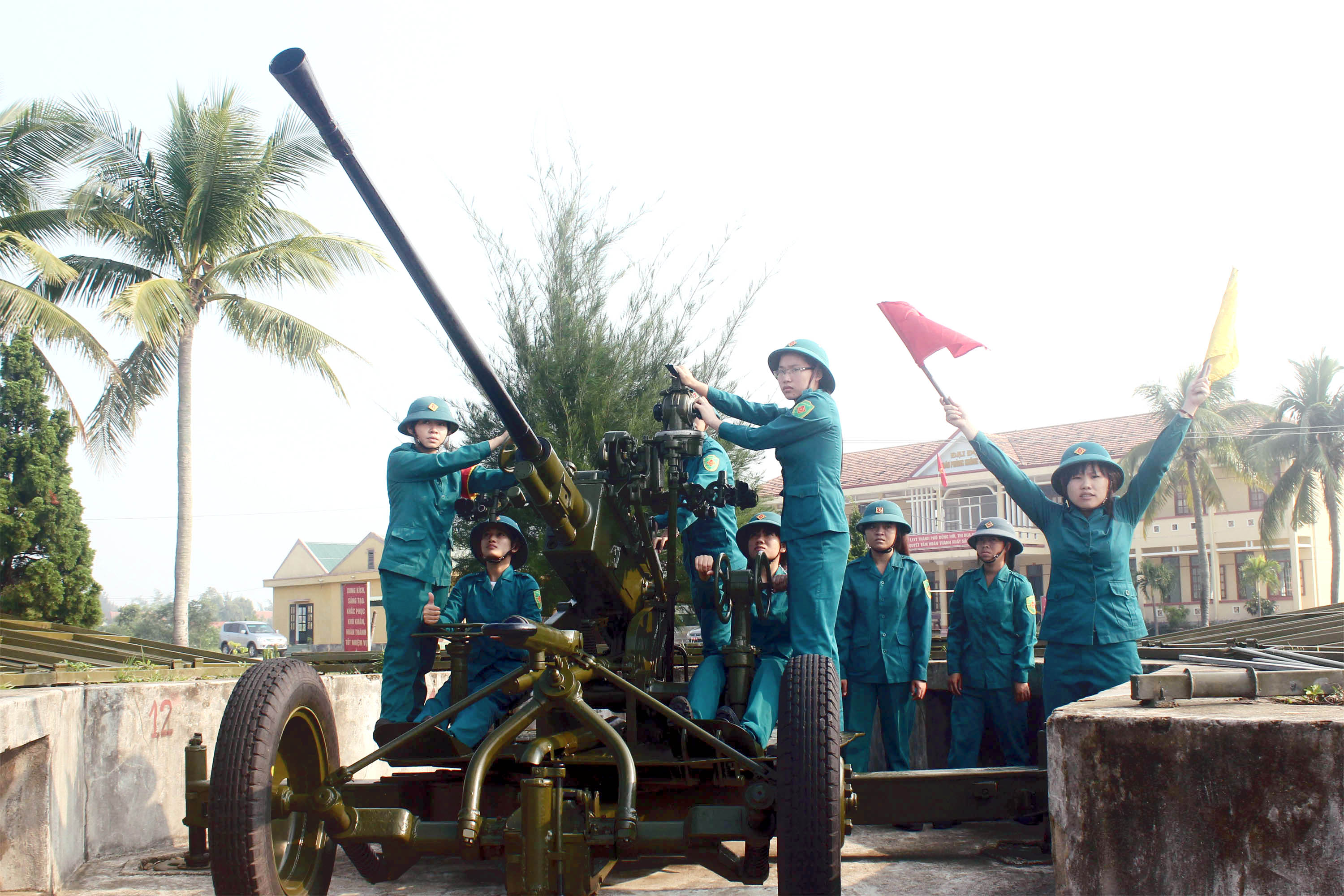 Thi đua “đột kích”, lập thành tích cao

